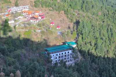 Hotel Dhanolti View by LA Riqueza Hotels in Kempty Range