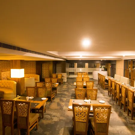 The River Front Resort Отели в г. Читракут