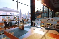 Sey Beach Hotel & Spa فنادق في ماهموتلار