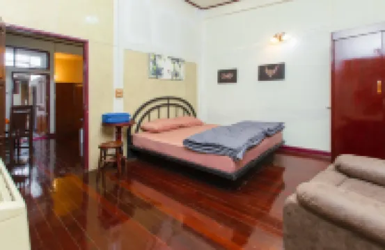 OYO 75469 Baan Kong Hostel