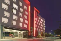 Radisson Red Miami Airport