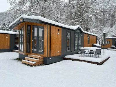 Tiny Haus Raabennest Frauenberg 주변 호텔