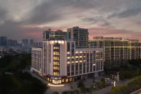 Orange Hotel (Yancheng Dafeng Nanxiang Road Branch) Hotels near Longchang Wharf