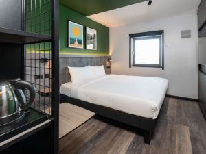 Ibis Styles London Gatwick Airport