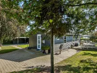 "Leandra" - 600m from the Sea Các khách sạn gần Græsgård Farmcamping