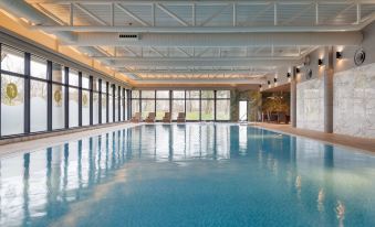 DoubleTree by Hilton Belfast Templepatrick - Housity