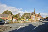 主持人留宿水百合小屋