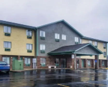 Quality Inn Hotels in Streetsboro