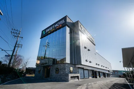 Changnyeong Suite Hotel Отели рядом с достопримечательностью «Gyo-dong and Songhyeon-dong Tumuli»