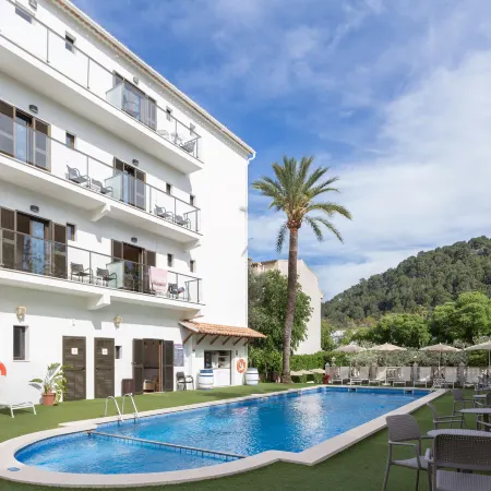 Fergus Style Soller Beach