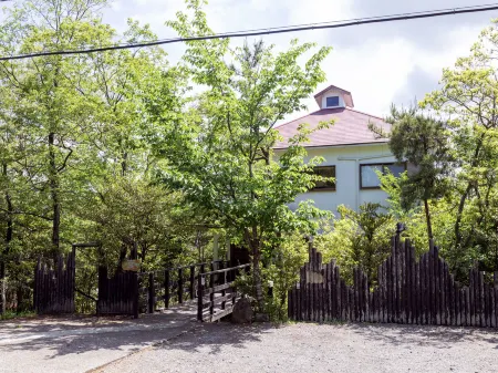 Heart Land Hills in Noto 7 Fukinuke Noaru Ie Отели рядом с достопримечательностью «Totoro Hodatsushimizu Town»