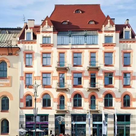 Antique Apartments Plac Szczepanski Отели рядом с достопримечательностью «Церковь Святого Марка»