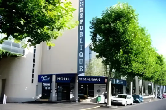 宜必思尚品克萊蒙費朗共和廣場酒店