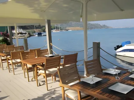 Marina Boutique Hotel