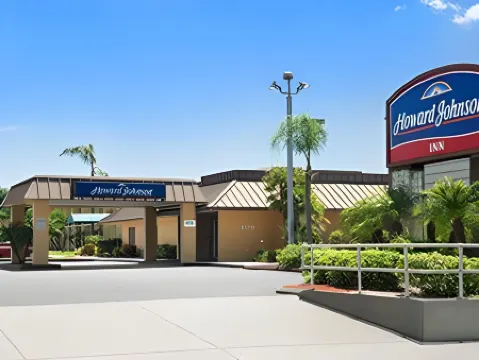 Howard Johnson by Wyndham Winter Haven FL