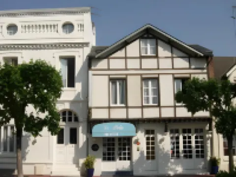 HOTEL LE PATIO - DEAUVILLE Hotels near Deauville Beach