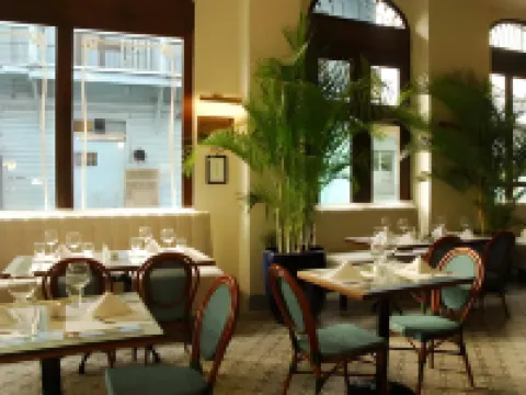 拉斯克雷芒提納酒店