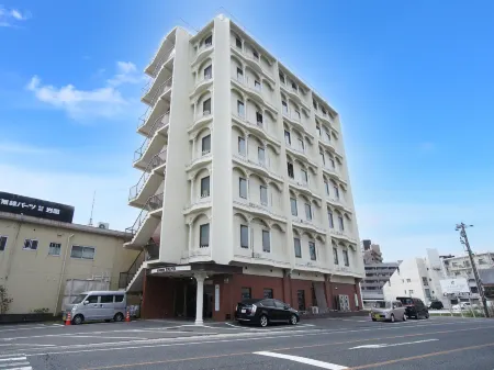 Hotel Trend Iwakuni Отели рядом с достопримечательностью «Iwakuni Shirohebi Shrine»
