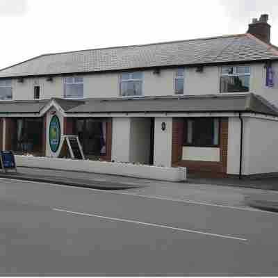 Links Lets Room Only Hotel Exterior