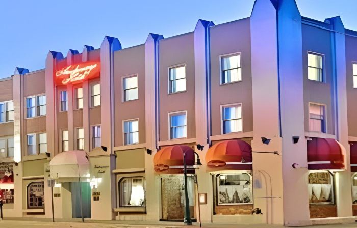 Historic Anchorage Hotel