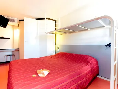 Premiere Classe Niort Est - la CRÈCHE Hotels near Eglise paroissiale, ancienne abbatiale Notre-Dame