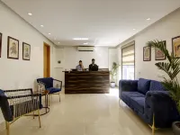 Saltstayz Select - Galleria Market & Golf Course Road Hotels near IndiGo