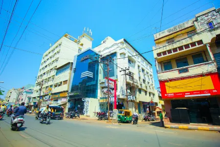 Hotel Upasana Отели в г. Раджкот