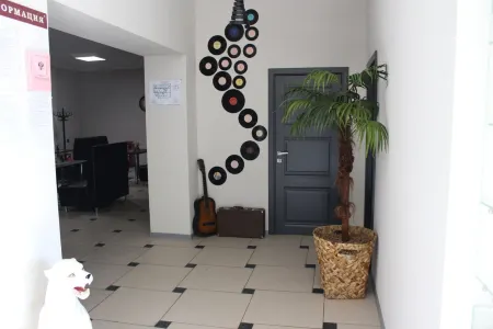 Hotel Semeynyy Отели рядом с достопримечательностью «Государственный музей истории космонавтики имени К. Э. Циолковского»