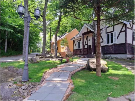 Hotel Rosewood Garden and Villa Отели рядом с достопримечательностью «Fujishiro Seiji Museum»