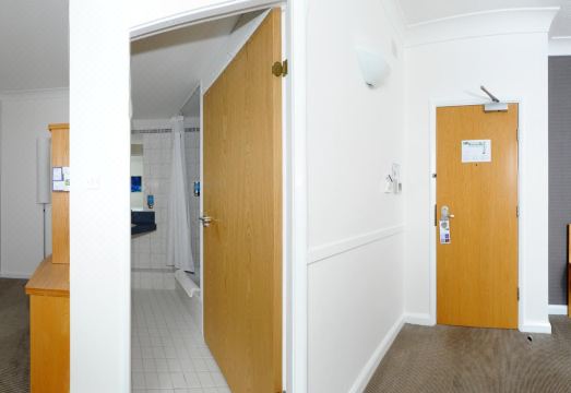 홀리데이 인 익스프레스 런던 칭퍼드