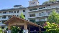 Hotel New Momiji Hotels near Ryuka Falls