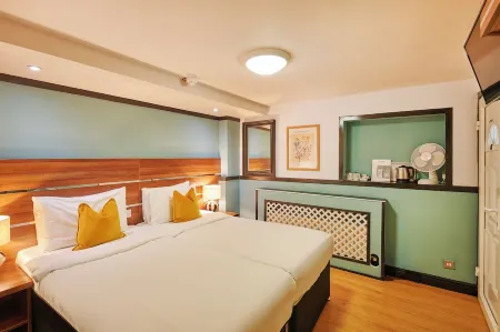 Huttons Hotel, Central London