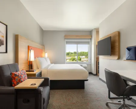 貝瑟默Candlewood Suites - 伯明翰西南酒店（洲際旗下） 貝瑟默酒店