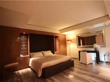 Hotel Romano House