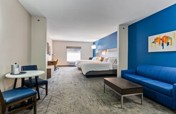 維斯維爾智選假日套房酒店