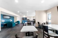 Quality Inn & Suites Port Lavaca Near Lighthouse Beach Hotels in Port Lavaca