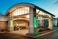 Holiday Inn SOUTH KINGSTOWN (NEWPORT AREA) by IHG - parking