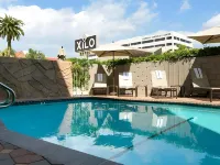 Hotel Xilo Glendale Hotels in Glendale