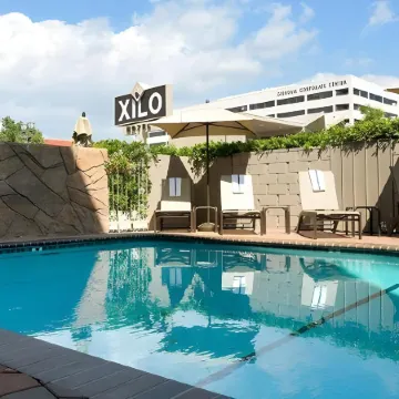 Hotel Xilo Glendale