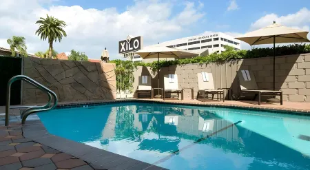 Hotel Xilo Glendale