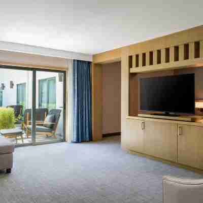 Delta Hotels Ontario Airport Rooms