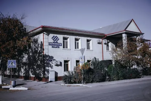 Karakalpak Palace Hotel فنادق في نوكوس