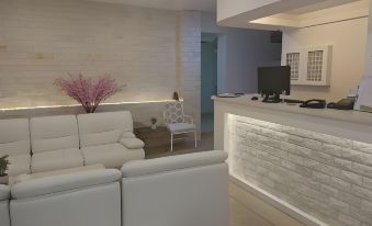 Indo Serviced Apartment