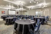 โรงแรมแคมเบรีย มิลวอกี ดาวน์ทาวน์