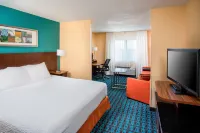 Fairfield Inn & Suites Chicago Tinley Park Отели рядом с достопримечательностью «Elgin Joliet & Elgin Railroad Caboose»