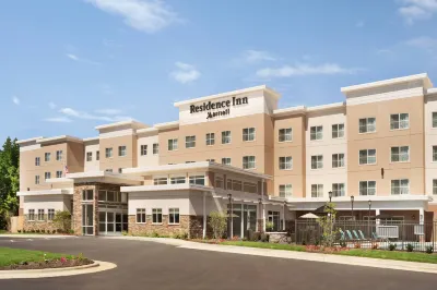 Residence Inn Winston-Salem Hanes Mall Salem God's Acre Cemetery附近的飯店
