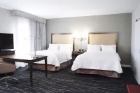 Hampton Inn & Suites des Moines/Urbandale - Parkplatz