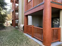 PERFECT LOCATION: Slope Side Park City Condo