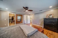 Renovated Ranch House in Walkable Historic Neighborhood