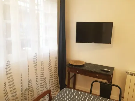 Apartment "Agapanthe" - Studio in the heart of DAX on the ground floor Отели в г. Дакс